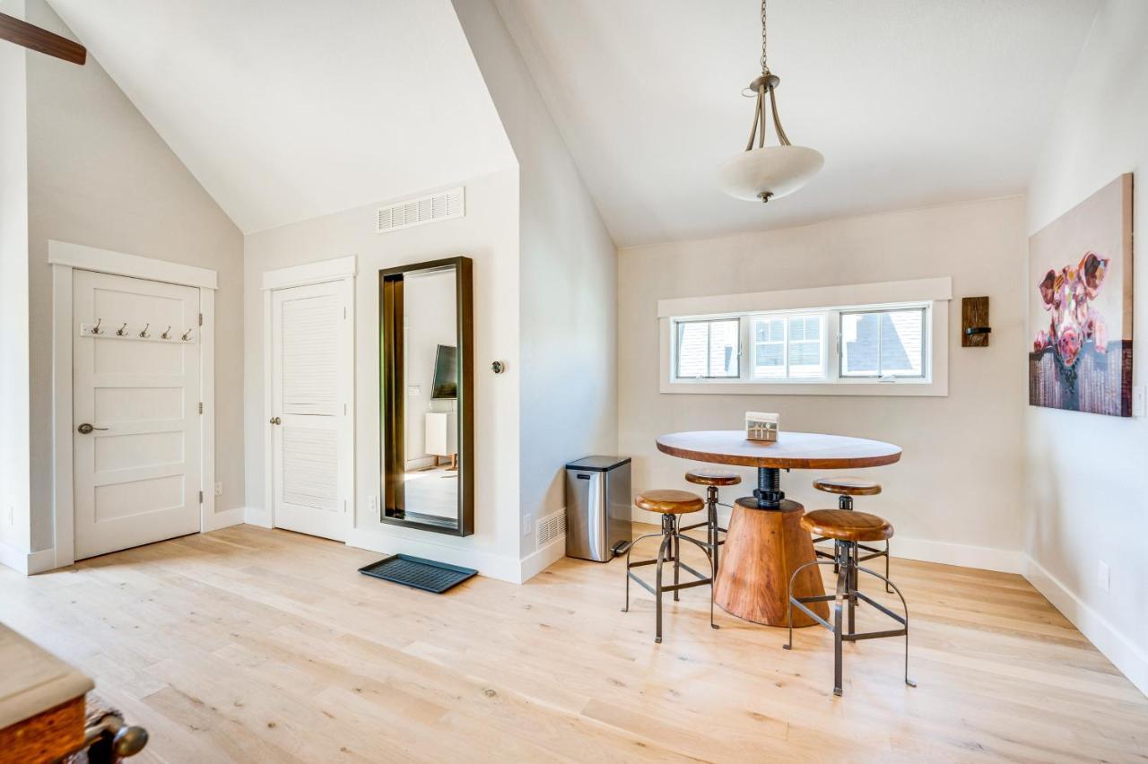 Sleek Westminster Home, 14 Mi To Downtown Denver! Luaran gambar