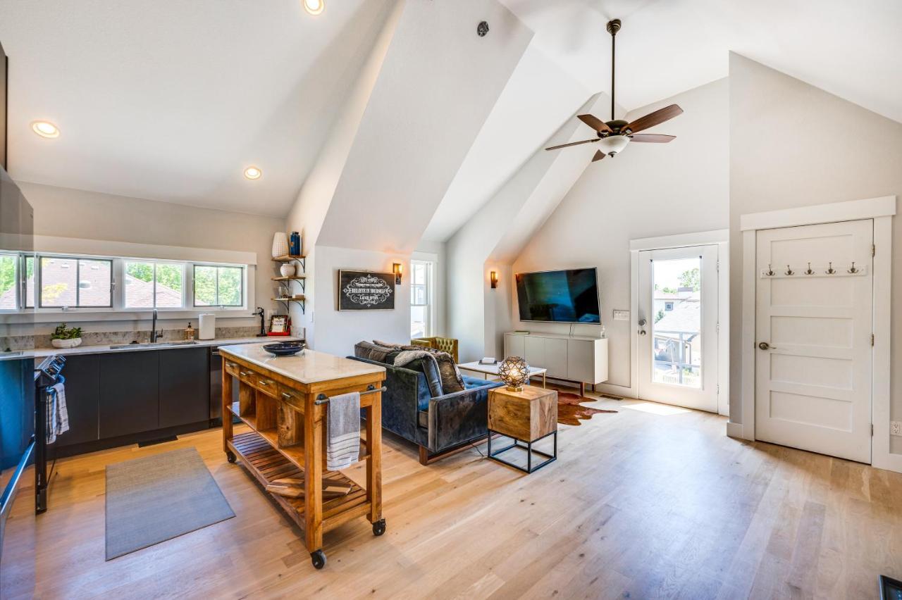 Sleek Westminster Home, 14 Mi To Downtown Denver! Luaran gambar
