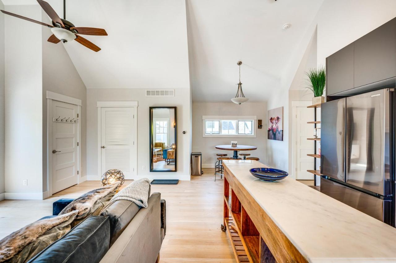 Sleek Westminster Home, 14 Mi To Downtown Denver! Luaran gambar